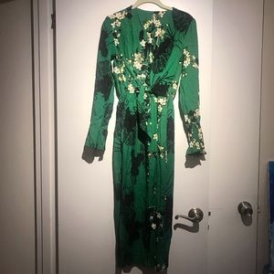 Free people vintage print midis dress. SZ Small